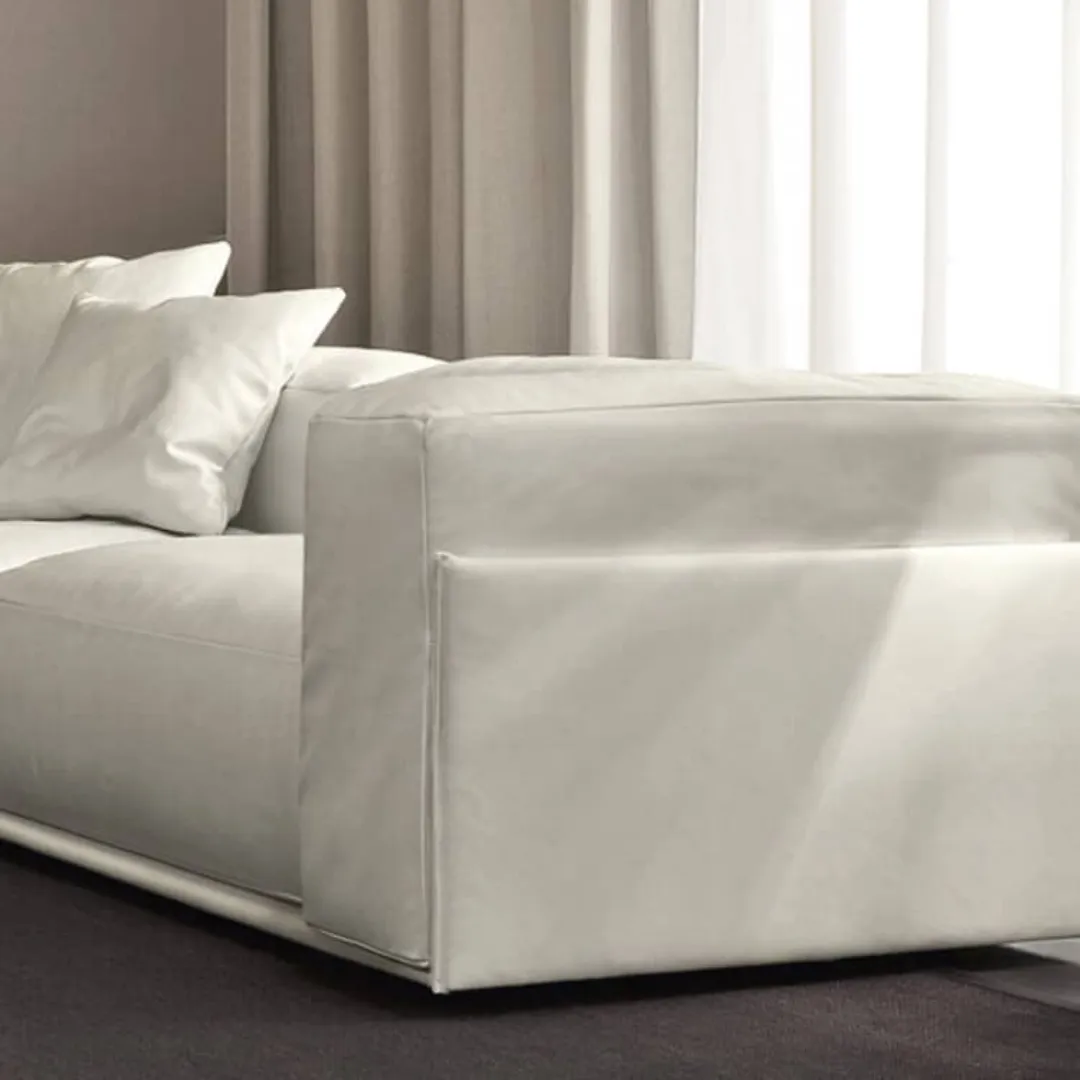 I divani in pelle bianca, o beige Doimo Salotti